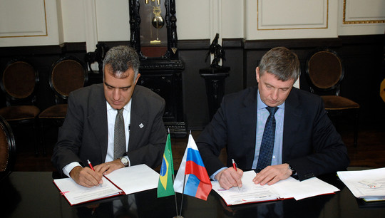 The agreement between UrFU and the Brazilian Mining Association involves the exchange of higher-level technical and administrative personnel and research cooperation. Photo: Vladimir Petrov