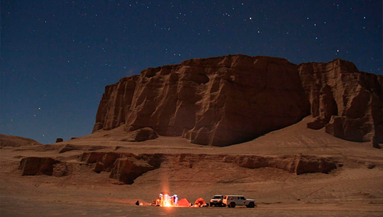 С 1 по 11 января уральские ученые искали метеориты в пустыне Лут (Иран). Фото: Farhang Khatami