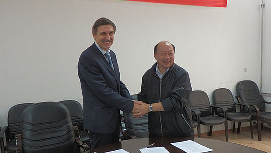 Director of Ural Center for collective use "Modern Nanotechnologies" Vladimir Shur visited China twice in order to sign the agreements