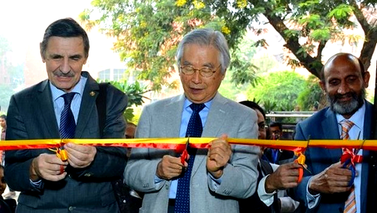 Vladimir Shur (on the left) and his colleagues from Japan and India opened the Nanoscience and Nanotechnology Center at the University Jamia Millia Islamia