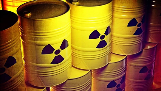 Пирохимический метод переработки топлива позволяет уменьшить количество ядерных отходов и повторно использовать уран и плутоний. Фото из