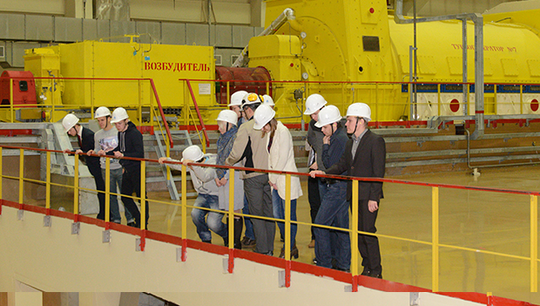 После круглого стола, посвященного энергоблоку БН-800, его участники отправились в технические туры по предприятиям атомной отрасли Свердл