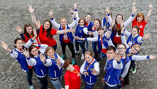 «Волонтеры Урала» уже более трех лет непрерывно работают на самых важнейших и масштабных для страны мероприятиях. Фото: Василий Гришин