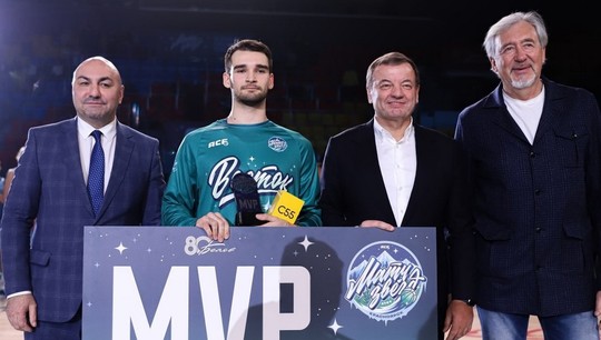 Студент УрФУ Азаматгери Хакунов был признан самым полезным игроком команды