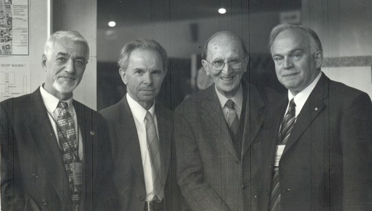 Выдающиеся ученые В. С. Мархасин, Ю. В. Наточин, О. Г. Газенко, В. А. Черешнев (слева направо)