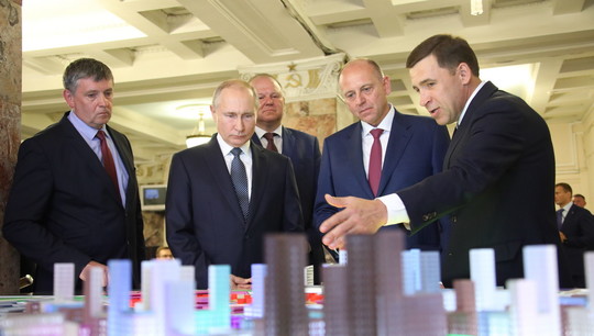 Во время визита в университет Президент России Владимир Путин ознакомился с проектом деревни Универсиады