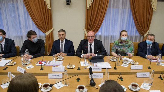Встреча с молодыми учеными завершила программу визита вице-премьера Чернышенко в Екатеринбург