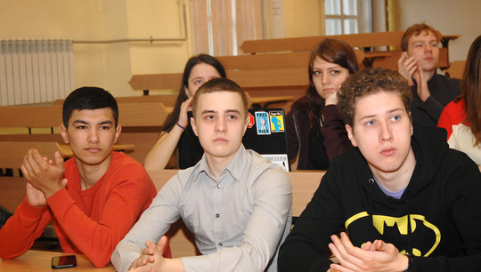 В конференции участвуют студенты, аспиранты и молодые ученые из России и стран ближнего зарубежья