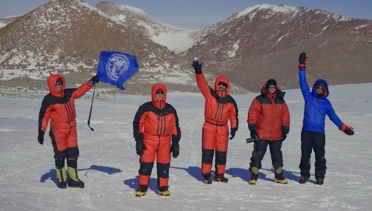 Российская антарктическая метеоритная экспедиция стартовала в ноябре 2021 года