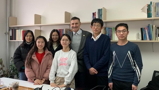 За время визита профессор пообщался с множеством китайских ученых и студентов