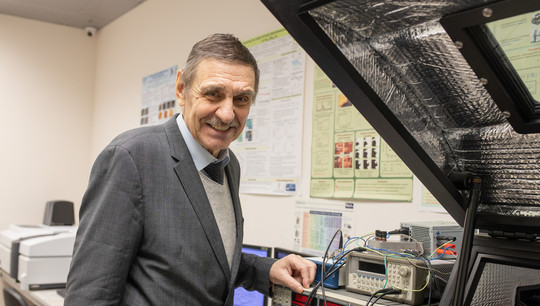 Владимир Шур создал лабораторию сегнетоэлектриков 40 лет назад