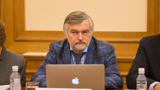 Андрей Клепач на протяжении многих лет является одним из главных спикеров ноябрьской экономической конференции