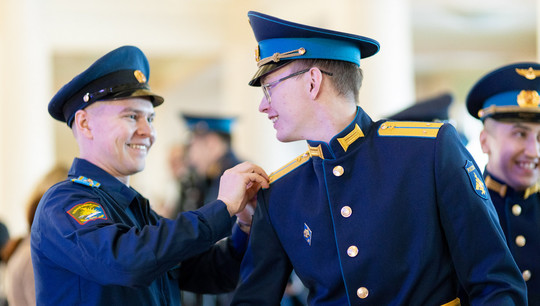 Выпуск молодых офицеров — всегда очень яркое, эмоциональное и торжественное событие в жизни вуза