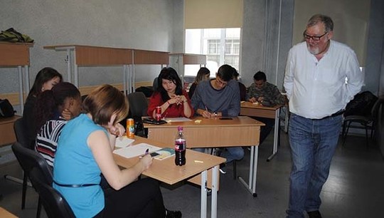 According to the lecturer, the new generation needs emotions. Photo: UrFU Institute of Public Administration and Entrepreneurship