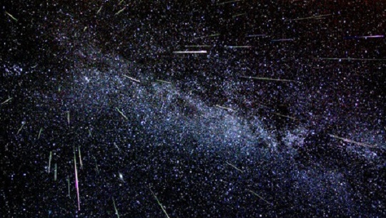 След кометы в этом году находится на расстоянии в 79 тысяч километров от Земли 